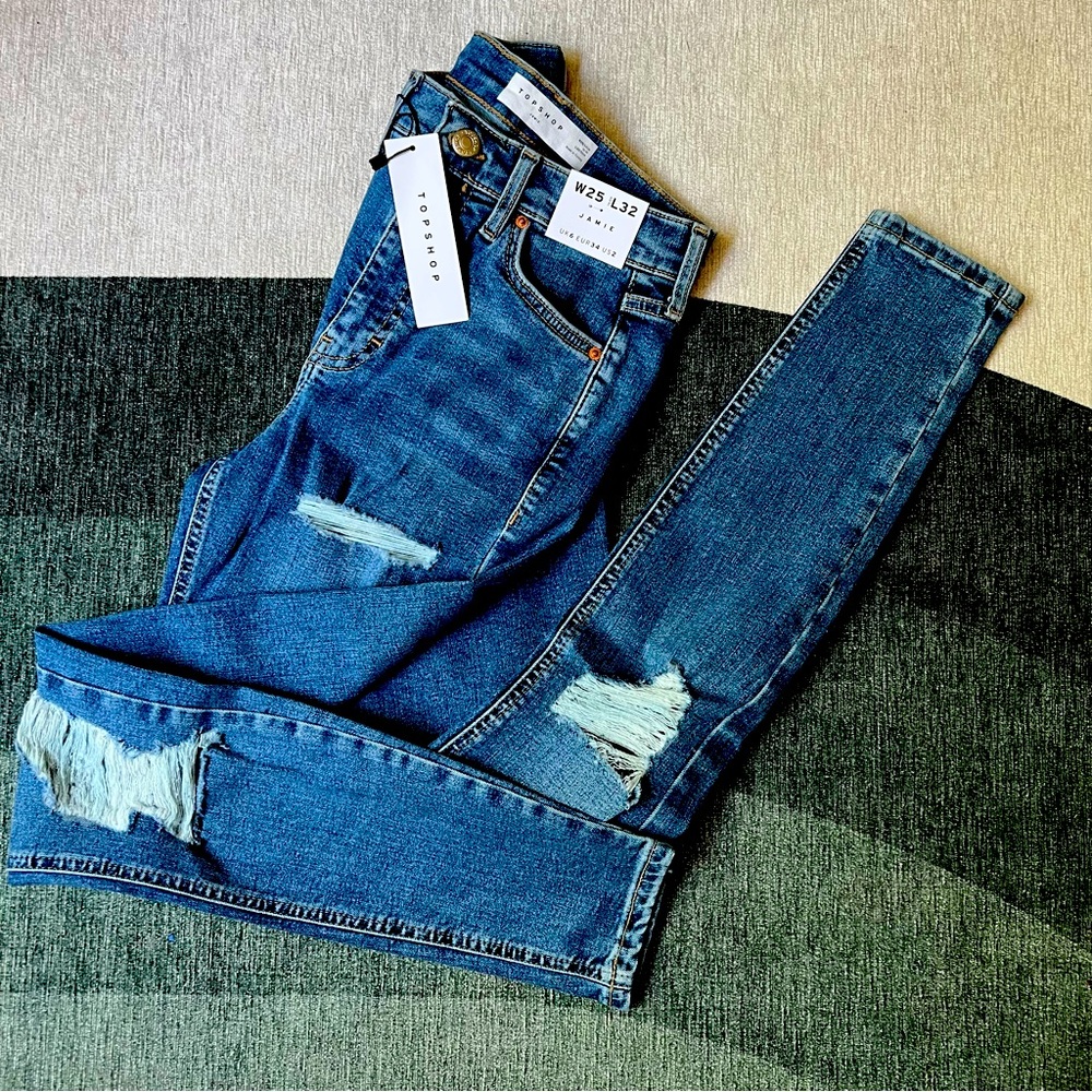 TOPSHOP - NWT Jamie Cut Ripped Skinny Jean - US 2 / UK 6 / EUR 34 - W25/L32